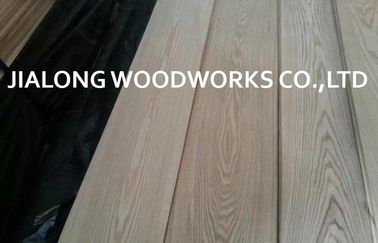 Ash Wood Plain Sliced Veneer ha ricostituito la lunghezza dell'impiallacciatura 2.5m di legno
