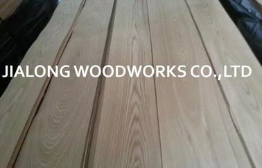 Ash Wood Plain Sliced Veneer ha ricostituito la lunghezza dell'impiallacciatura 2.5m di legno