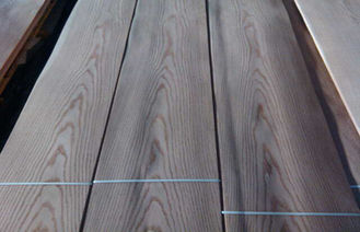 La corona rossa affettata naturale del foglio per impiallacciatura di legno di quercia ha tagliato per la decorazione