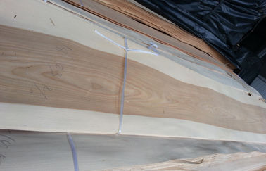 I pannelli per soffitti lisciano la fibratura intrecciata del taglio della corona dell'impiallacciatura di Birchwood