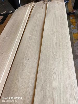 Piattaforma di rivestimento di quercia rustica di qualità naturale tagliata in fette per la decorazione