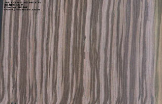 L'ebano di Brown ha ricostituito la larghezza di legno dell'impiallacciatura 640mm con le tecniche affettate del taglio