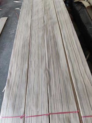 Taglio naturale Taglio chiaro Colore Paldao Legno Quarter Cut Veneer con linea nera