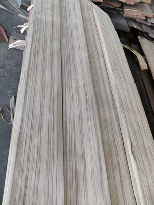 Taglio naturale Taglio chiaro Colore Paldao Legno Quarter Cut Veneer con linea nera