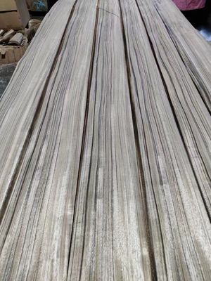 Taglio naturale Taglio chiaro Colore Paldao Legno Quarter Cut Veneer con linea nera