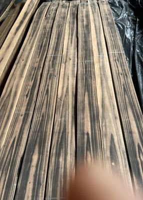 Legno di ebano di qualità naturale tagliato in fette per compensato