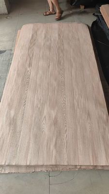 Carta di rivestimento corrispondente a taglio di corona di rovere rosso americano in fette naturali