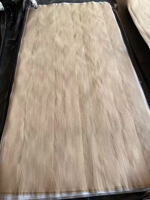 Fogli di rivestimento corrispondenti a taglio di corona di quercia bianca americana in fette naturali