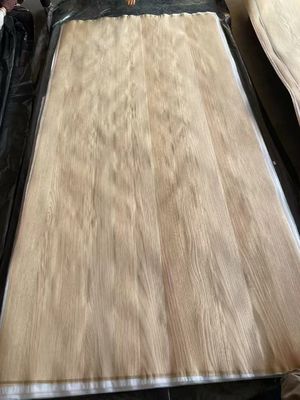 Fogli di rivestimento corrispondenti a taglio di corona di quercia bianca americana in fette naturali