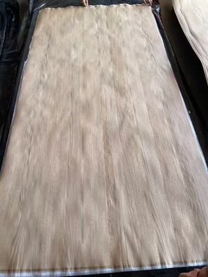 Fogli di rivestimento corrispondenti a taglio di corona di quercia bianca americana in fette naturali