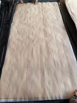 Fogli di rivestimento corrispondenti a taglio di corona di quercia bianca americana in fette naturali