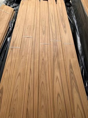 Fogli di finitura in croce tagliata in teak birmano naturale per decorazioni alberghiere
