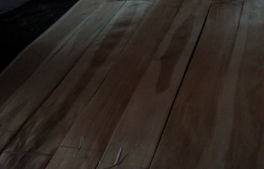 Il truciolato ha affettato l'impiallacciatura di legno di colore naturale della betulla due del taglio costruito