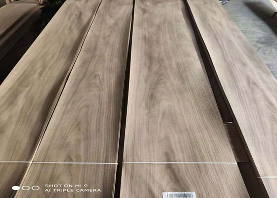 Affettato/corona tagli l'impiallacciatura di legno 10-16% MC della noce naturale di 1.0-3.3m