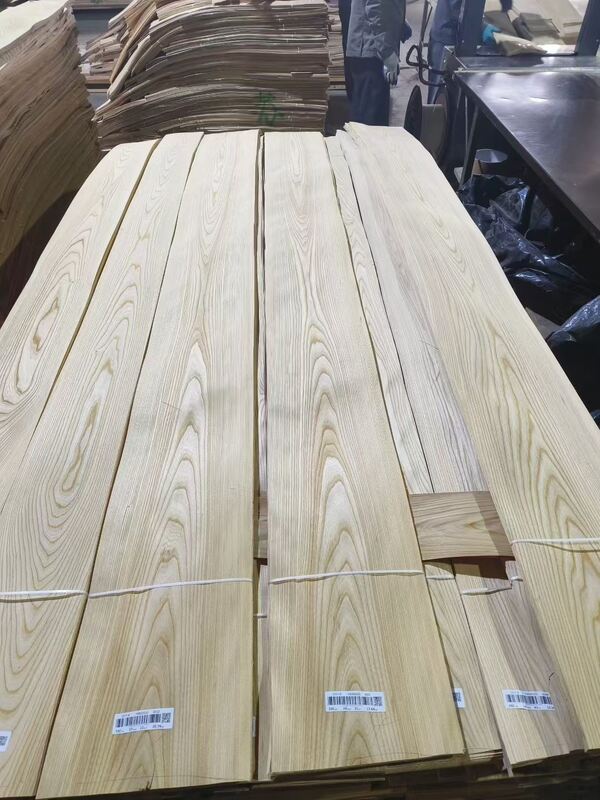 Impiallacciatura di Olmo Crown Cut Marrone con Spessore 0.5mm per Decorazione Hotel e Mobili